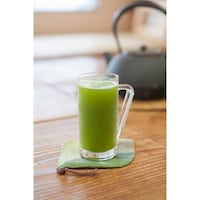 高温で蒸し上げるこだわりの日本茶製法を用いて製茶した、まろやかで優しい味わいと鮮やかな色合が目をひく