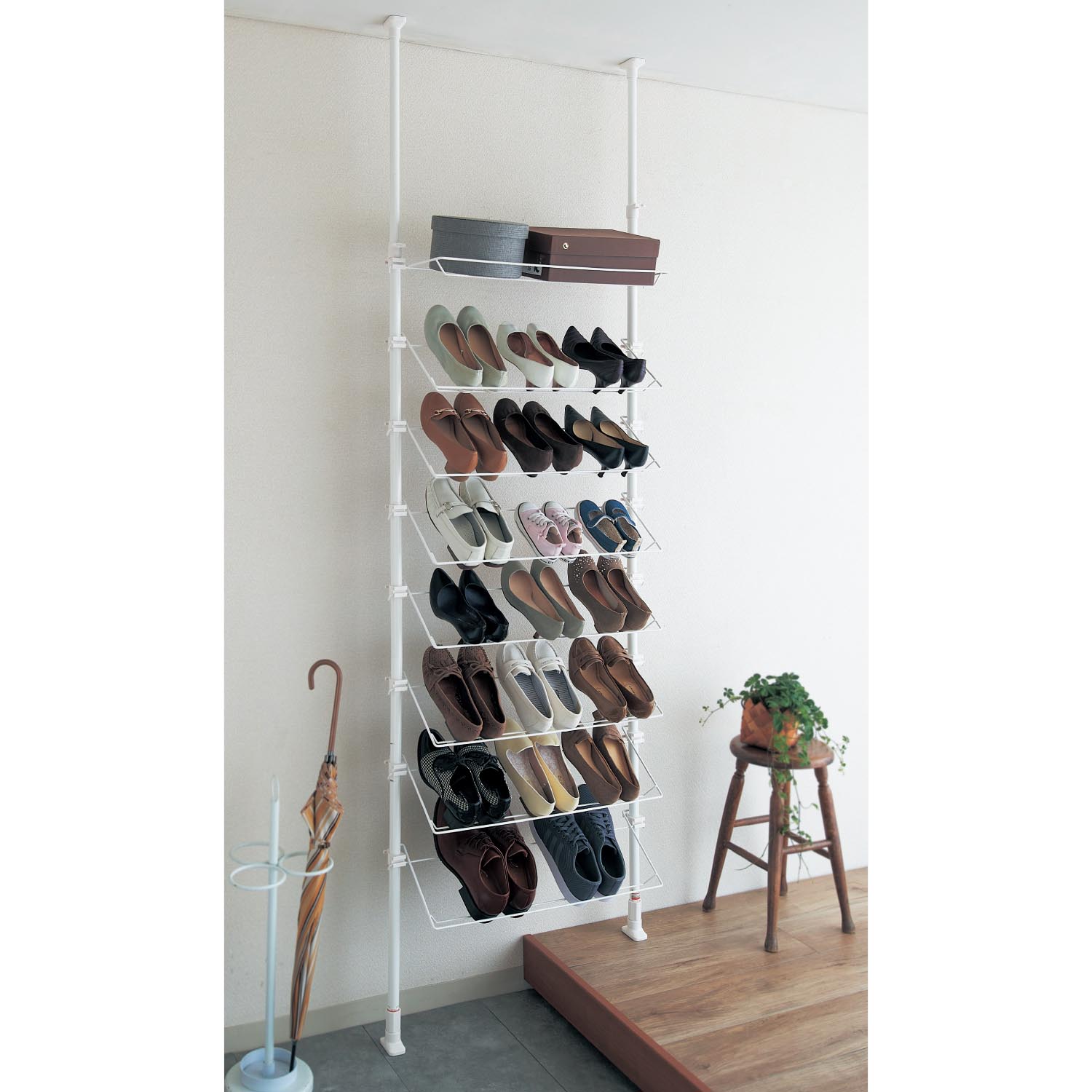 【ベルメゾン】省スペース突っ張りシューズラック