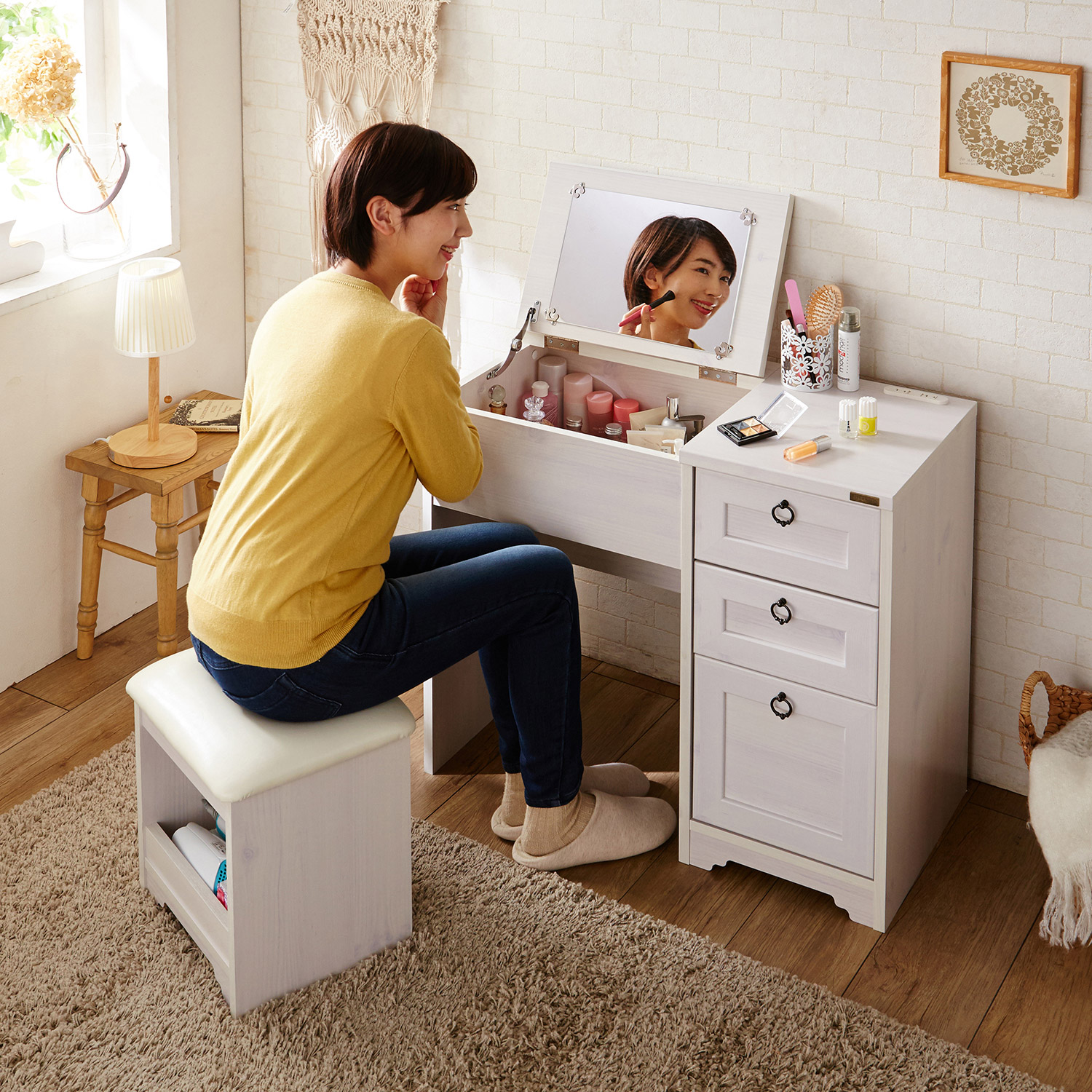 【ベルメゾン】木目調ドレッサー & スツールセット