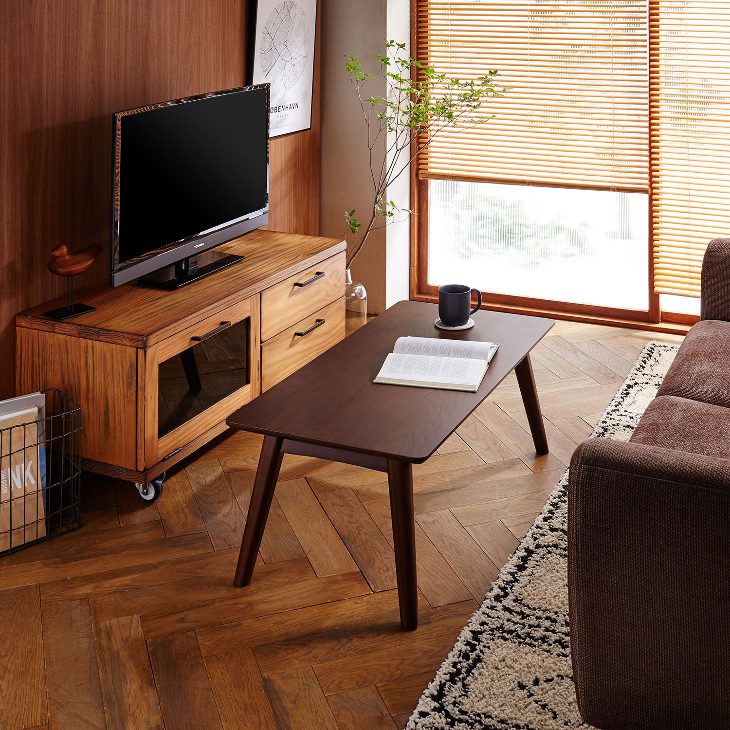 【ベルメゾン】狭い部屋にも置きやすい折りたたみリビングローテーブル