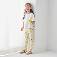 オフホワイト／モデル身長111cm・110サイズ着用