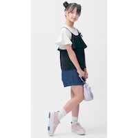 オフホワイト／モデル身長138.8cm・サイズ140