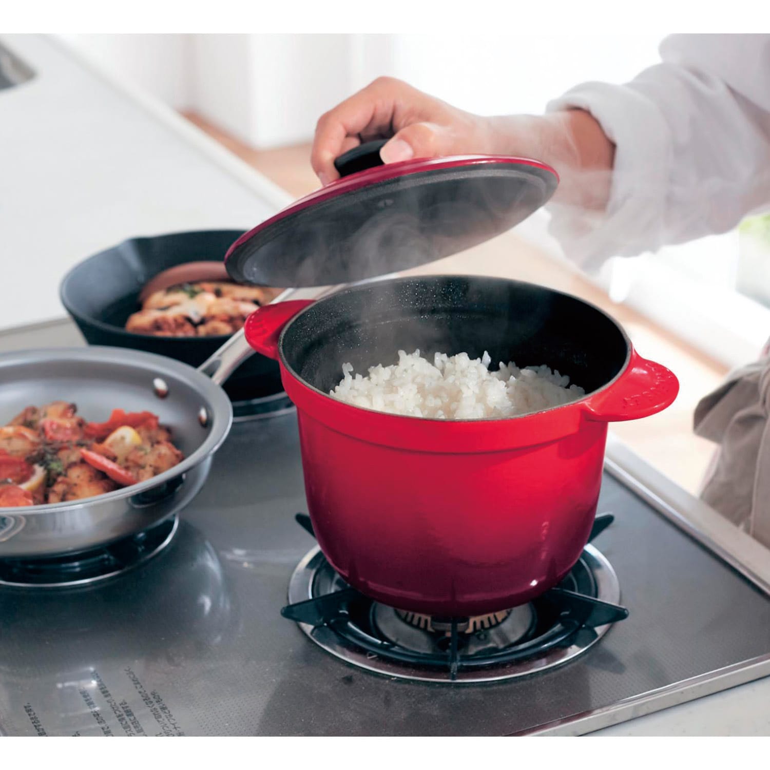 ルクルーゼLe Creuset 鋳物 ホーロー 鍋ココットオーバル25 cmチェリー