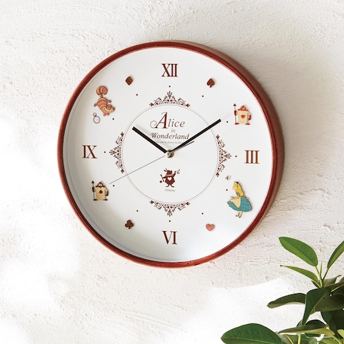 ナチュラルデザインの木枠掛け時計（選べるキャラクター）
