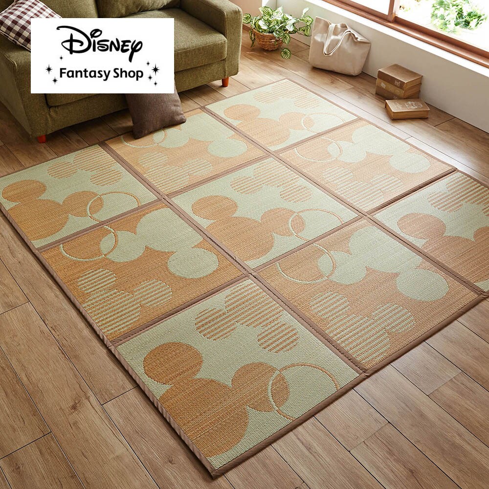 【ディズニー/Disney】コンパクトにおりたためるウレタン入りい草ラグ(選べるキャラクター)