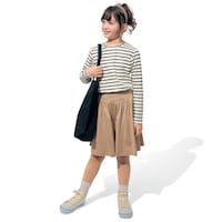 ベージュ／モデル身長130cm・サイズ130