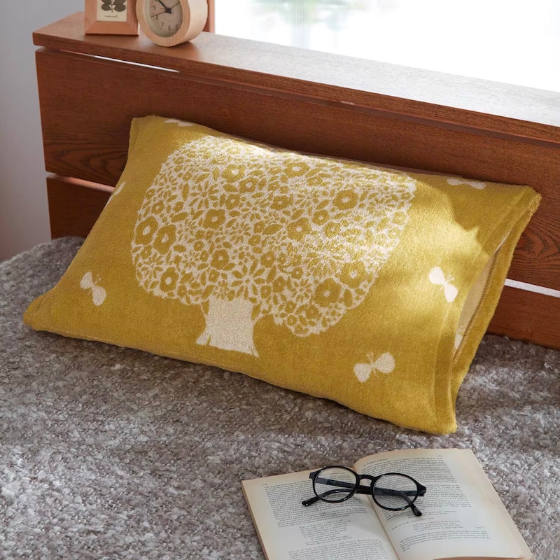 大きな木※商品に色が近い画像です。ただし照明やモニター環境により色の見え方が異なります。