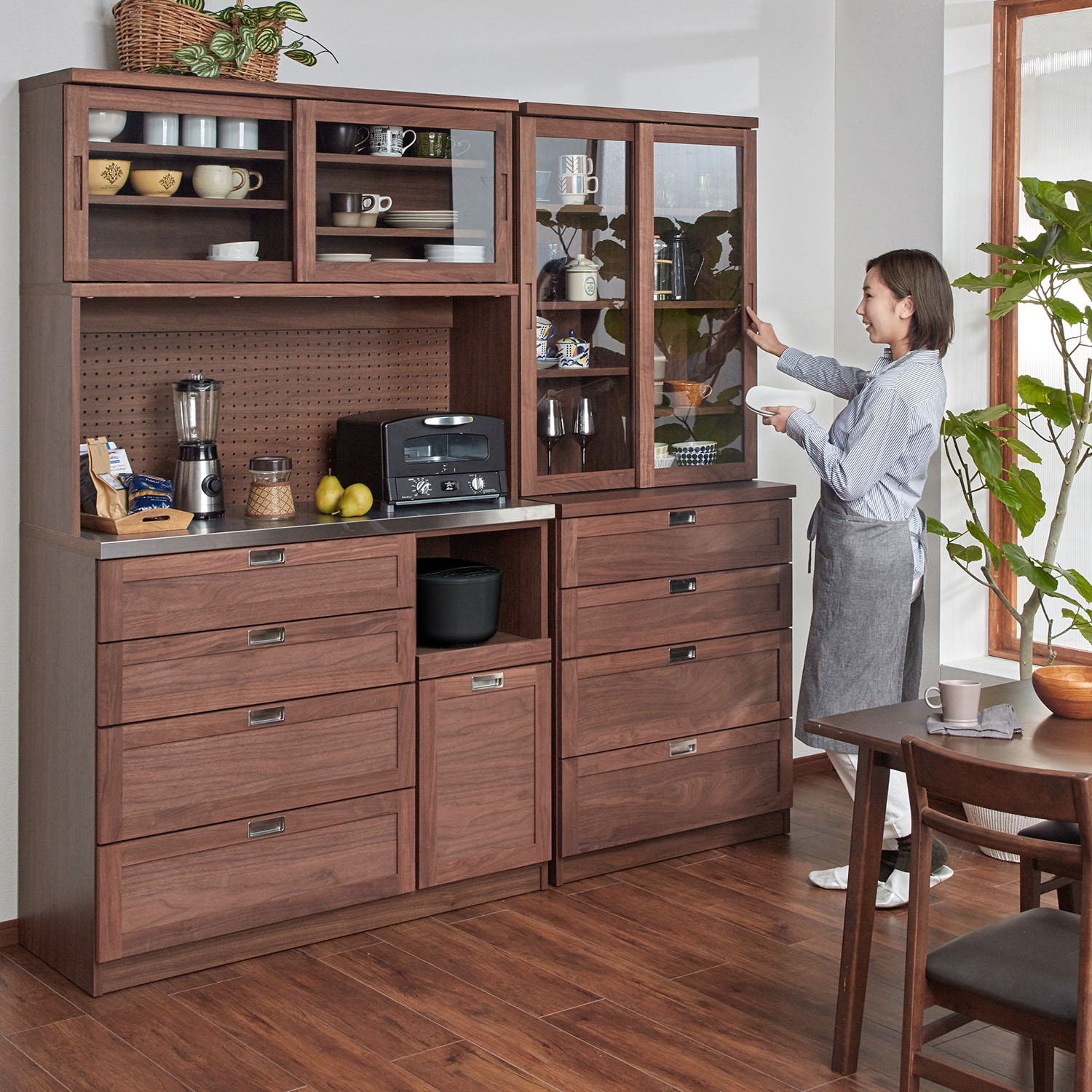 【ベルメゾン】ウォルナット材ステンレス中天板のキッチンボード