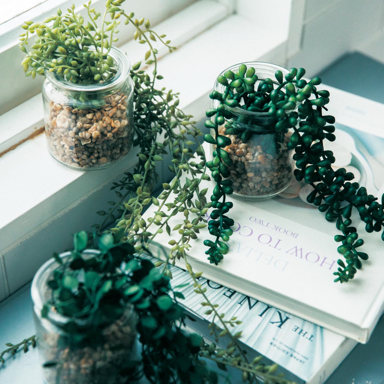 ガラス瓶に入ったCT触媒加工のハンギングフェイクグリーン ガラス瓶に入ったCT触媒加工のハンギングフェイクグリーン