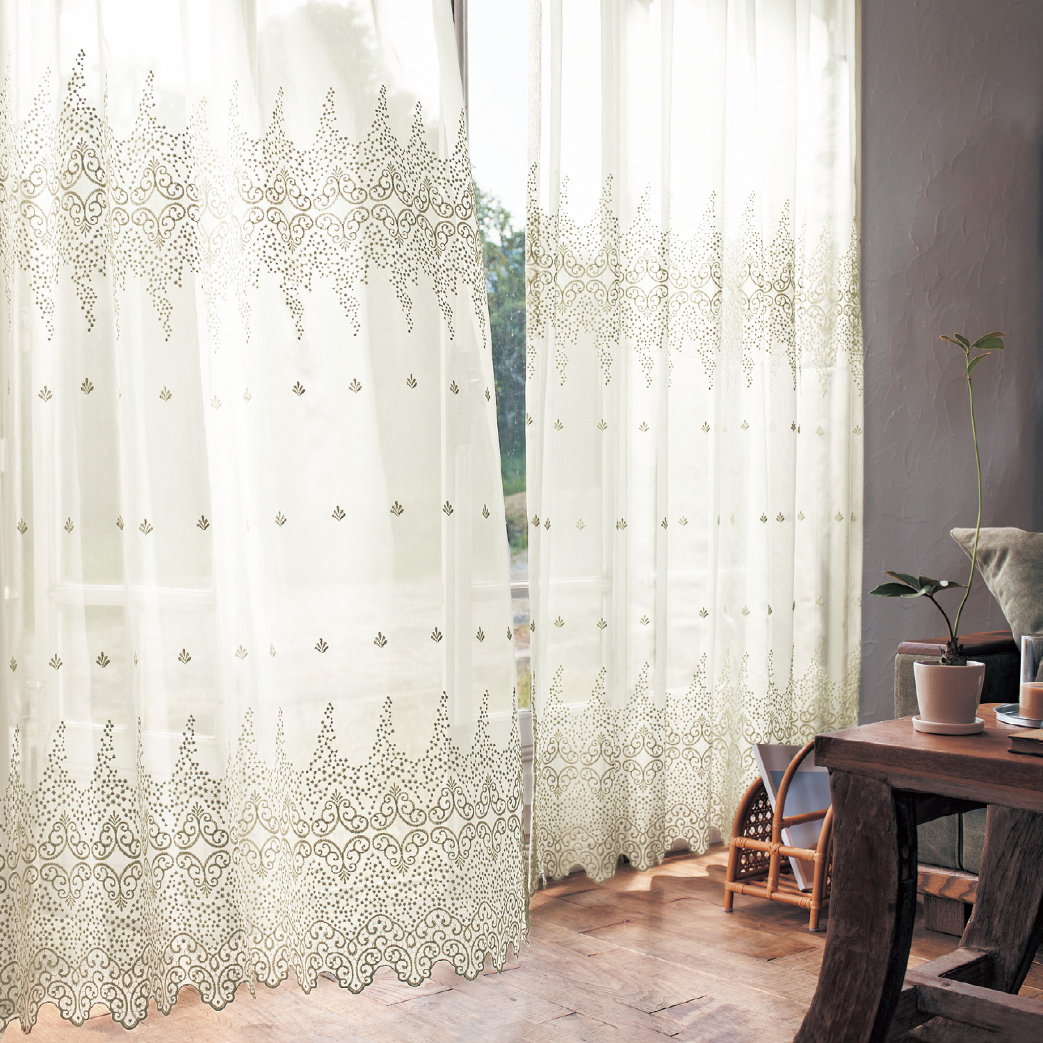 【ベルメゾン】【58サイズ】 トルコ刺繍のレースカーテン"ヤドリギ