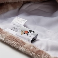 裏面には、ミッキーマウスデザインのタグ付き
