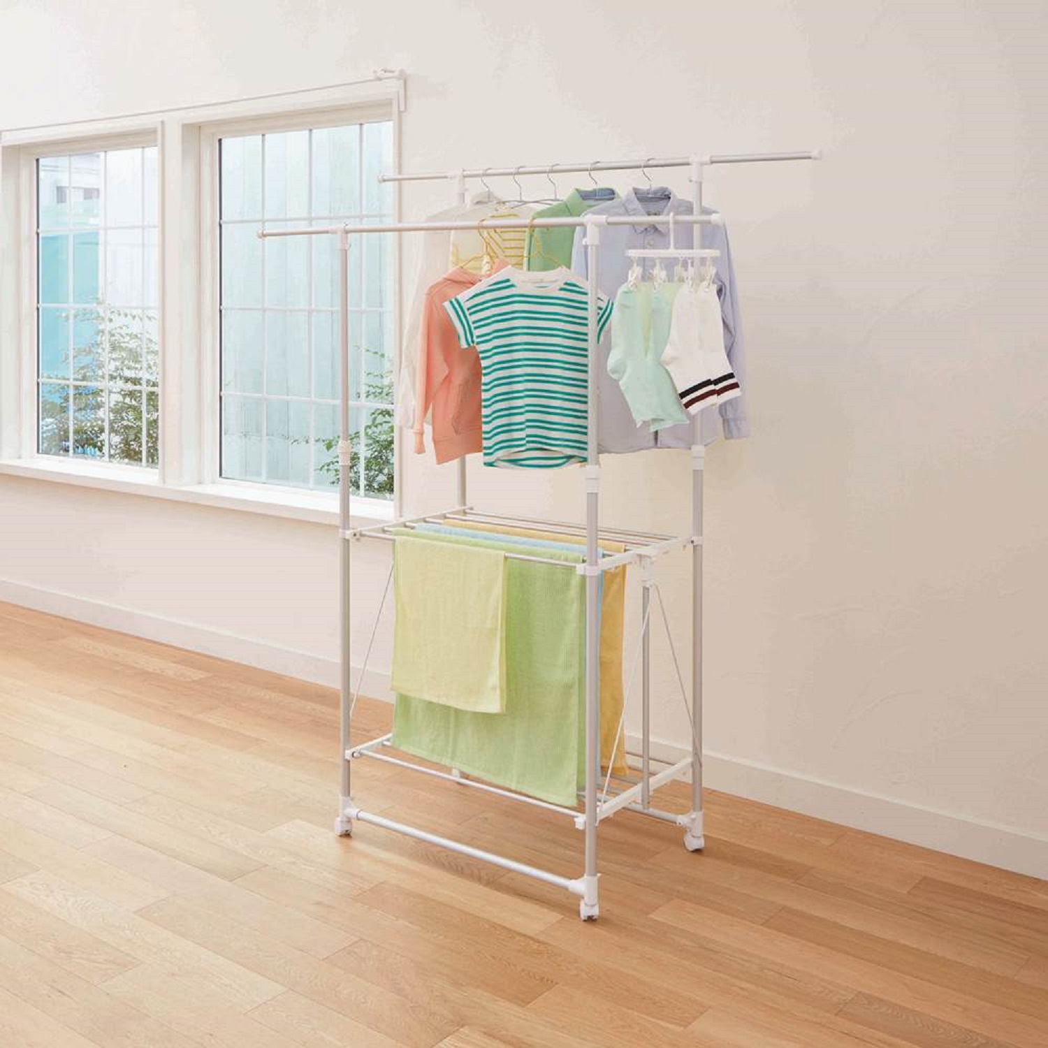 【ベルメゾン】コンパクトに収納できる軽量アルミ製縦横伸縮室内物干し
