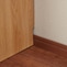 巾木除けがあるので、壁にぴったりとつけられます（扉タイプ・引出しタイプ）