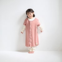 スモークピンク／モデル身長100cm・100～110サイズ着用
