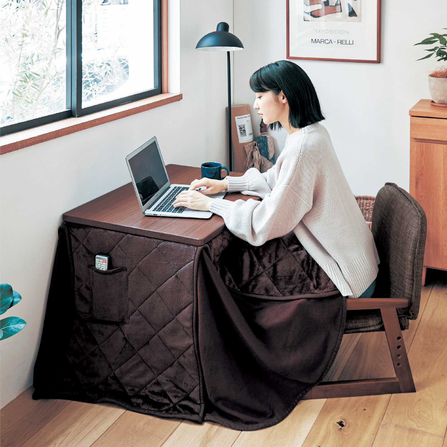 【ベルメゾン】組立ていらずの1人用こたつテーブル3点セット (こたつテーブル・布団・チェア) 【ベルメゾン】組立ていらずの1人用こたつテーブル3点セット (こたつテーブル・布団・チェア)