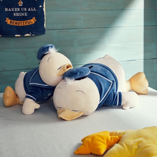 【おうちディズニー】おもちのような柔らかさの抱き枕「ドナルド＆デイジー」（ディズニー/Disney）