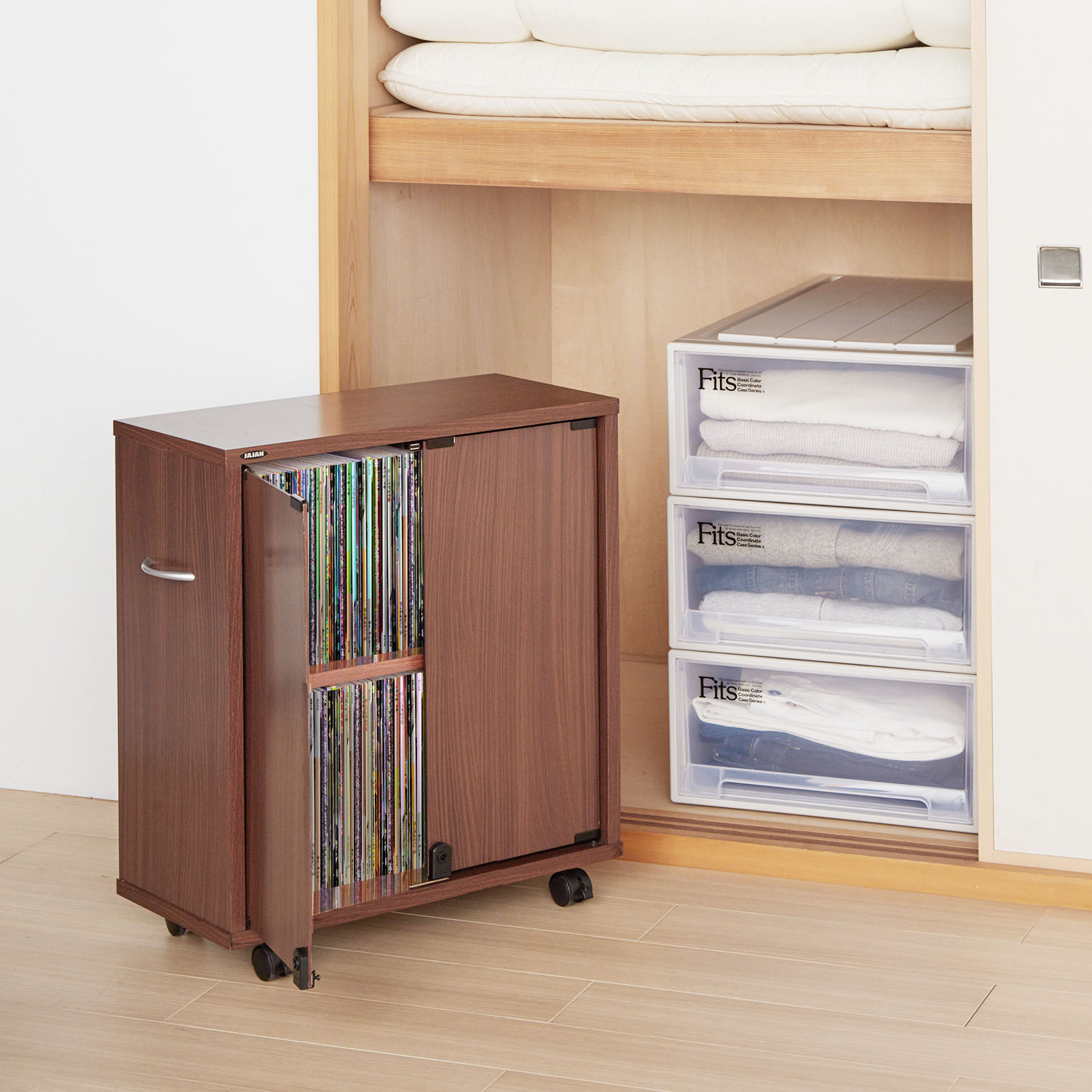 【ベルメゾン】B5・A4・A5に対応!棚板可動式の押入れ & クローゼットに入る同人誌ワゴン