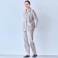 モデル身長174cm／Ｍ ※写真は撮影用のため股下+4cmになります。