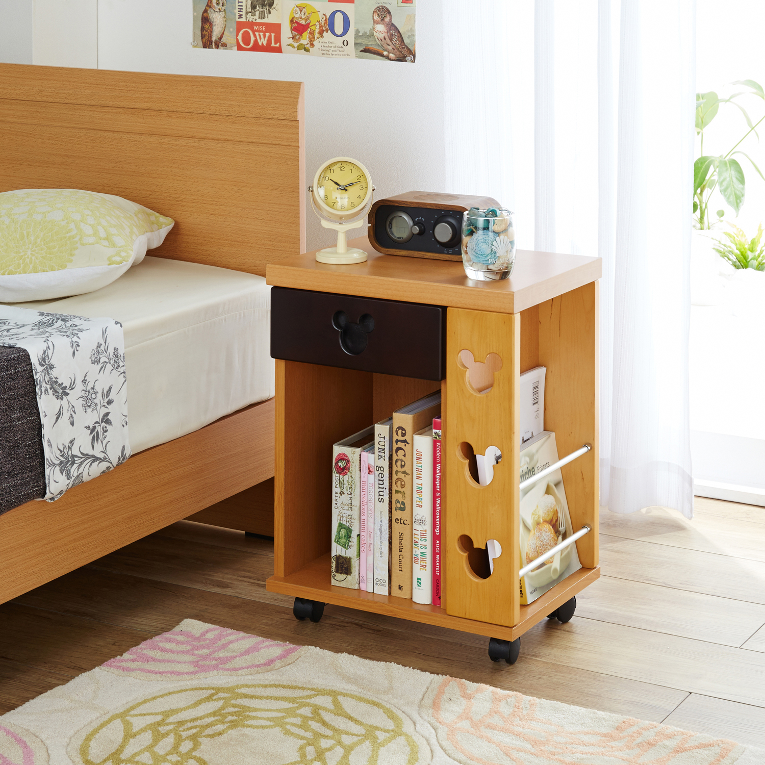 キャラクターベッドサイドテーブル ミッキーモチーフ ディズニー Disney 通販のベルメゾンネット キャラクターベッドサイドテーブル ミッキーモチーフ ディズニー Disney 通販のベルメゾンネット