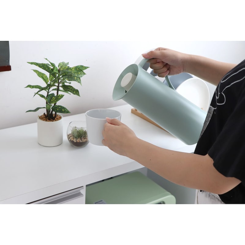 天板は作業しやすい高さの89cm／ホワイト