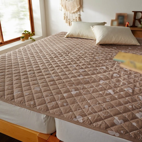 大きいサイズが嬉しい！綿素材を使った敷きパッド「ミッキーモチーフ」（ディズニー/Disney）