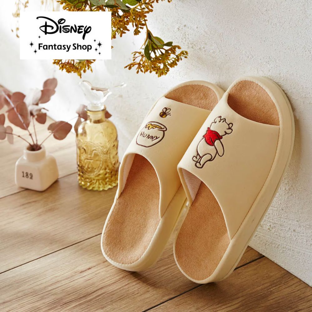 【ディズニー/Disney】足裏にフィットするコンフォートスリッパ「くまのプーさん」 【ディズニー/Disney】足裏にフィットするコンフォートスリッパ「くまのプーさん」