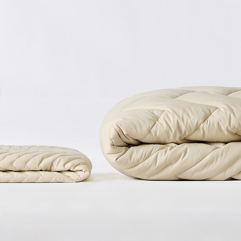 右：本商品／標準タイプ（左）に比べてふっくらとしたボリュームがあります