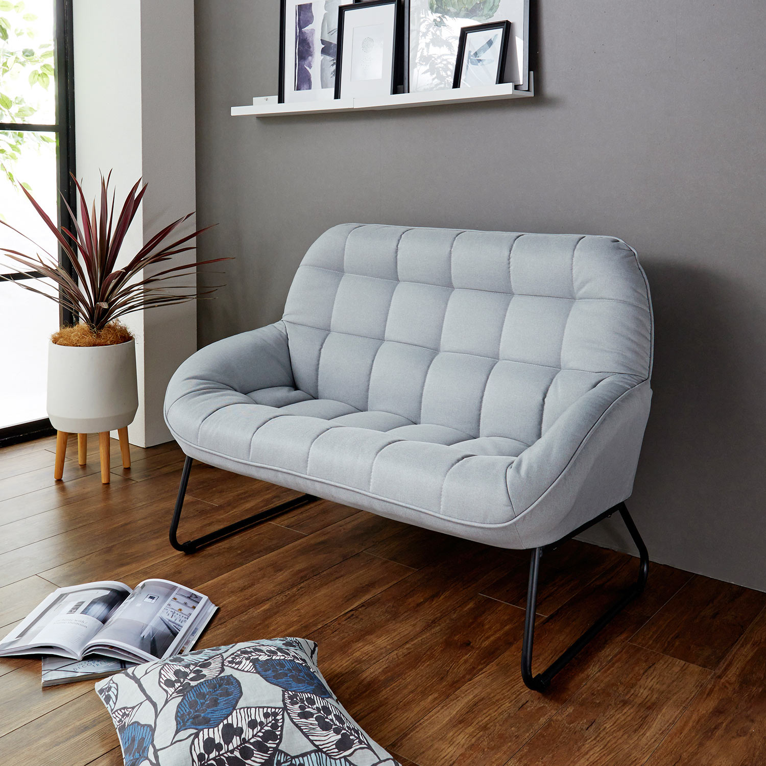 【ベルメゾン】スチール脚のコンパクトソファー 【ベルメゾン】スチール脚のコンパクトソファー