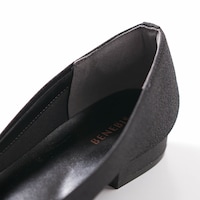脱げにくく靴ずれしにくいかかとパッド