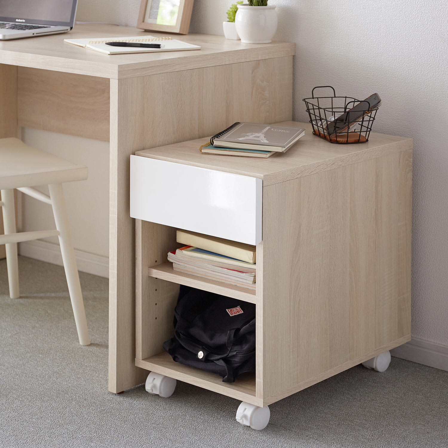 【ベルメゾン】リュックの収納に便利な引出し付きオープンワゴン