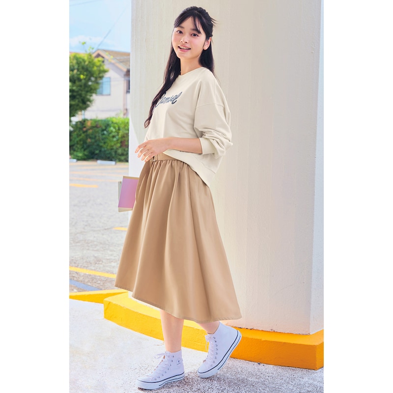 ベージュ／モデル身長165cm・サイズJ-M