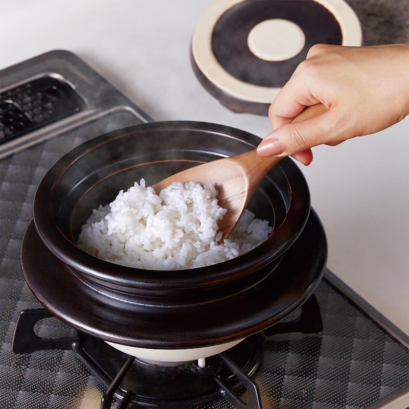 1.5合炊き　ブラックはお米を引き立てる色味