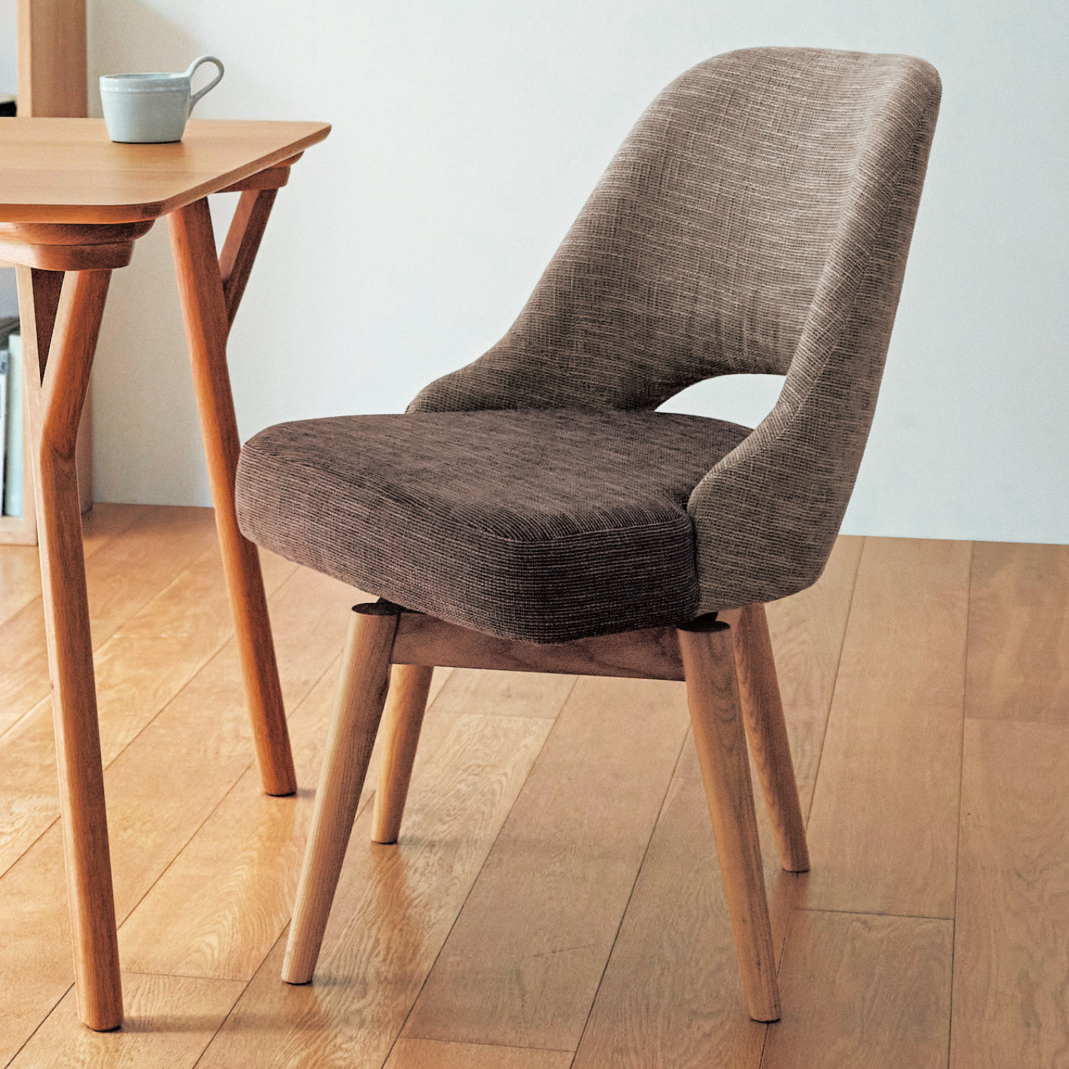 ゆったり座れる回転式ダイニングチェア 通販のベルメゾンネット ゆったり座れる回転式ダイニングチェア 通販のベルメゾンネット