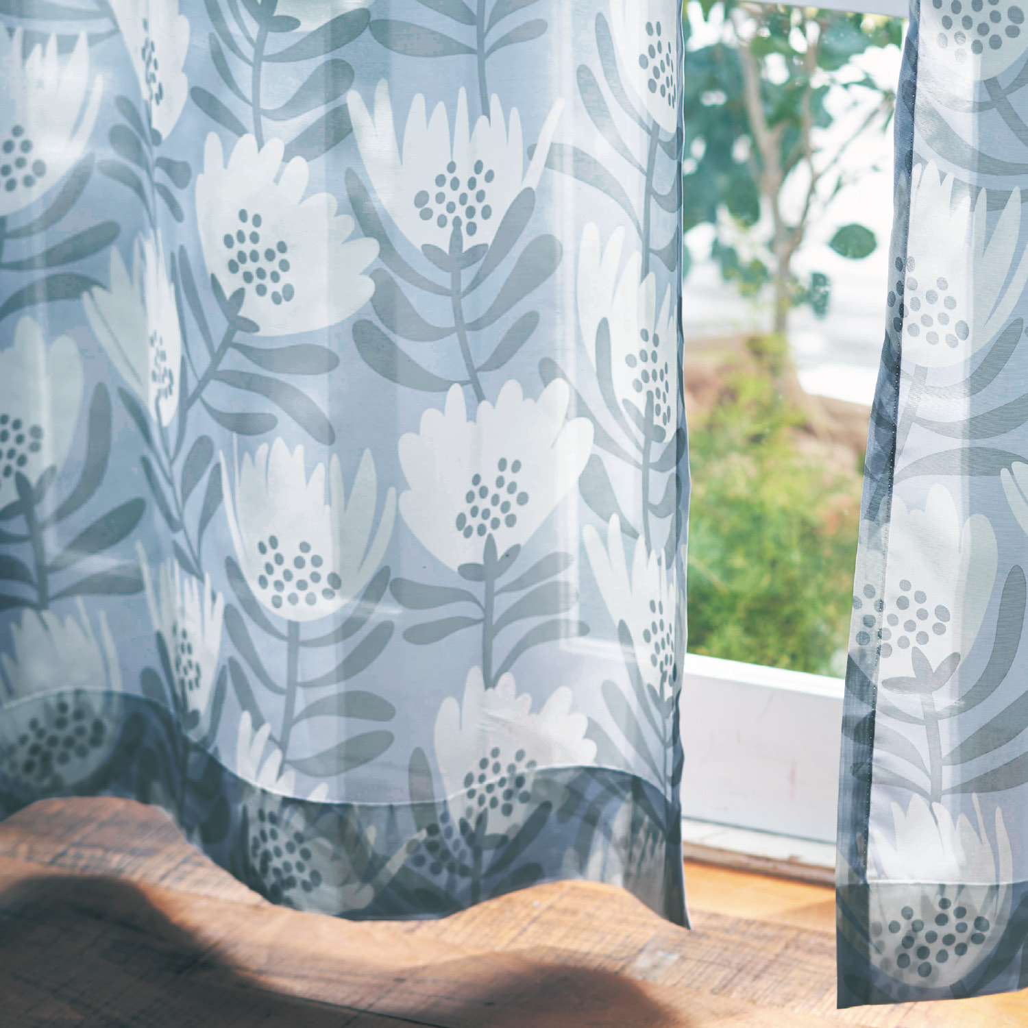 【ベルメゾン】【サイズ合えばお買得】 北欧調フラワーデザインのUVカットボイルカーテン