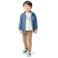 ベージュ／モデル身長114.5cm・サイズ110
