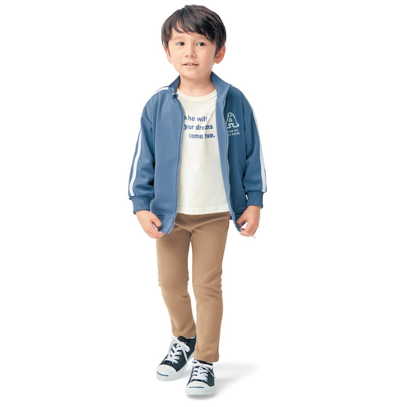 ベージュ／モデル身長114.5cm・サイズ110