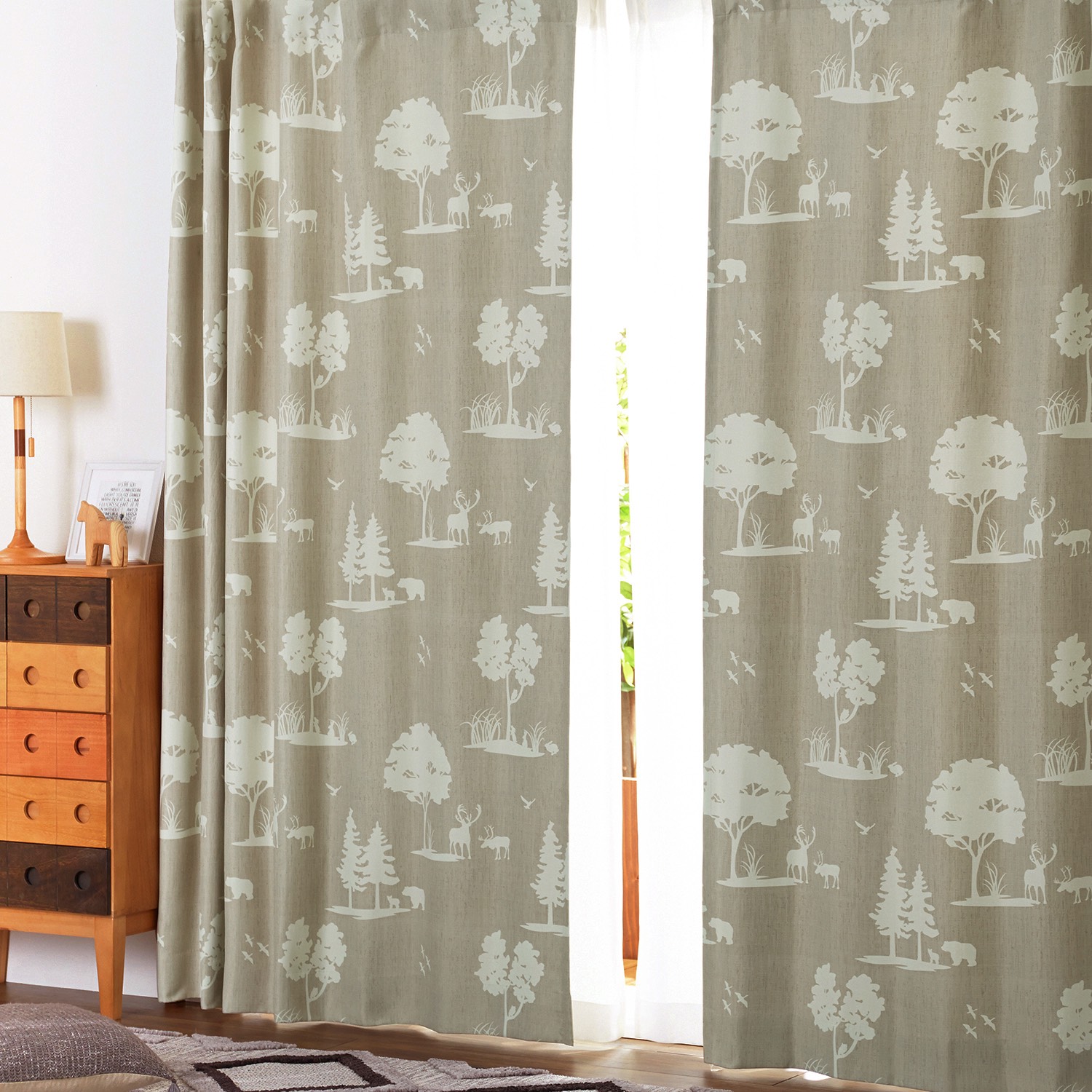 【ベルメゾン】【オーダー】 北欧トナカイ柄のヒダなしフラット仕様の形状記憶オーダーカーテン