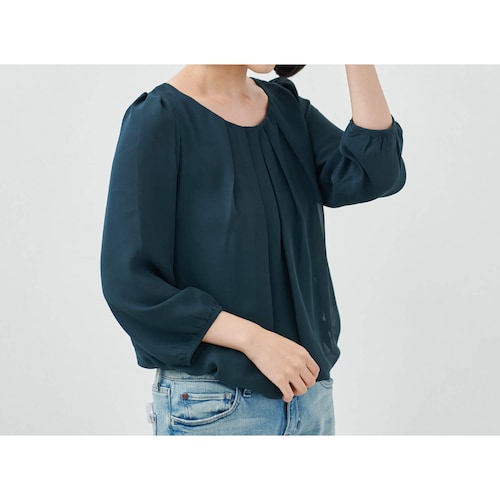 裏地カットソーで楽ちん◎タック使い長袖ブラウス【Ｍ～５Ｌ】