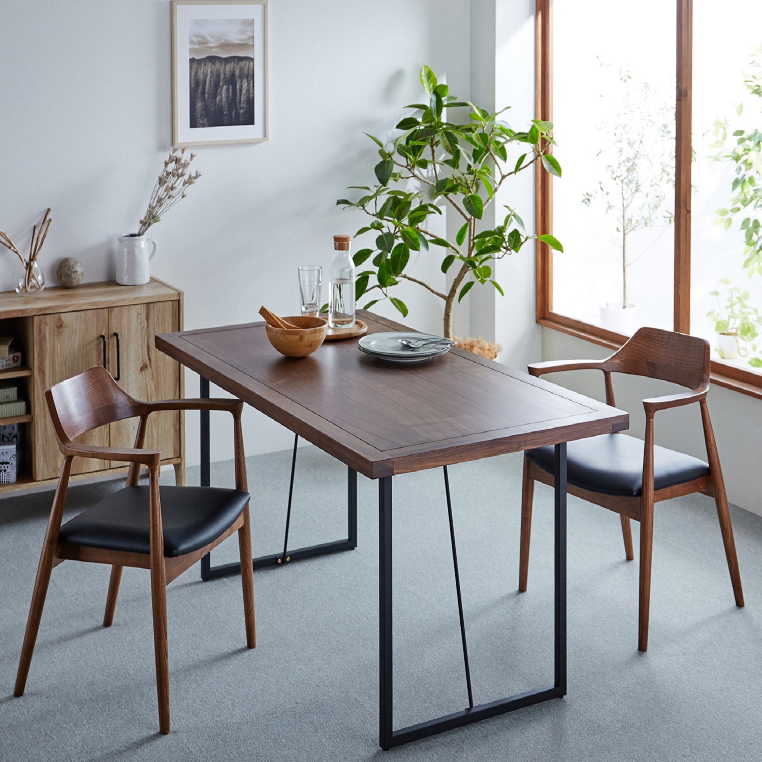 【ベルメゾン】ウォルナット材のスチール脚ダイニングテーブル