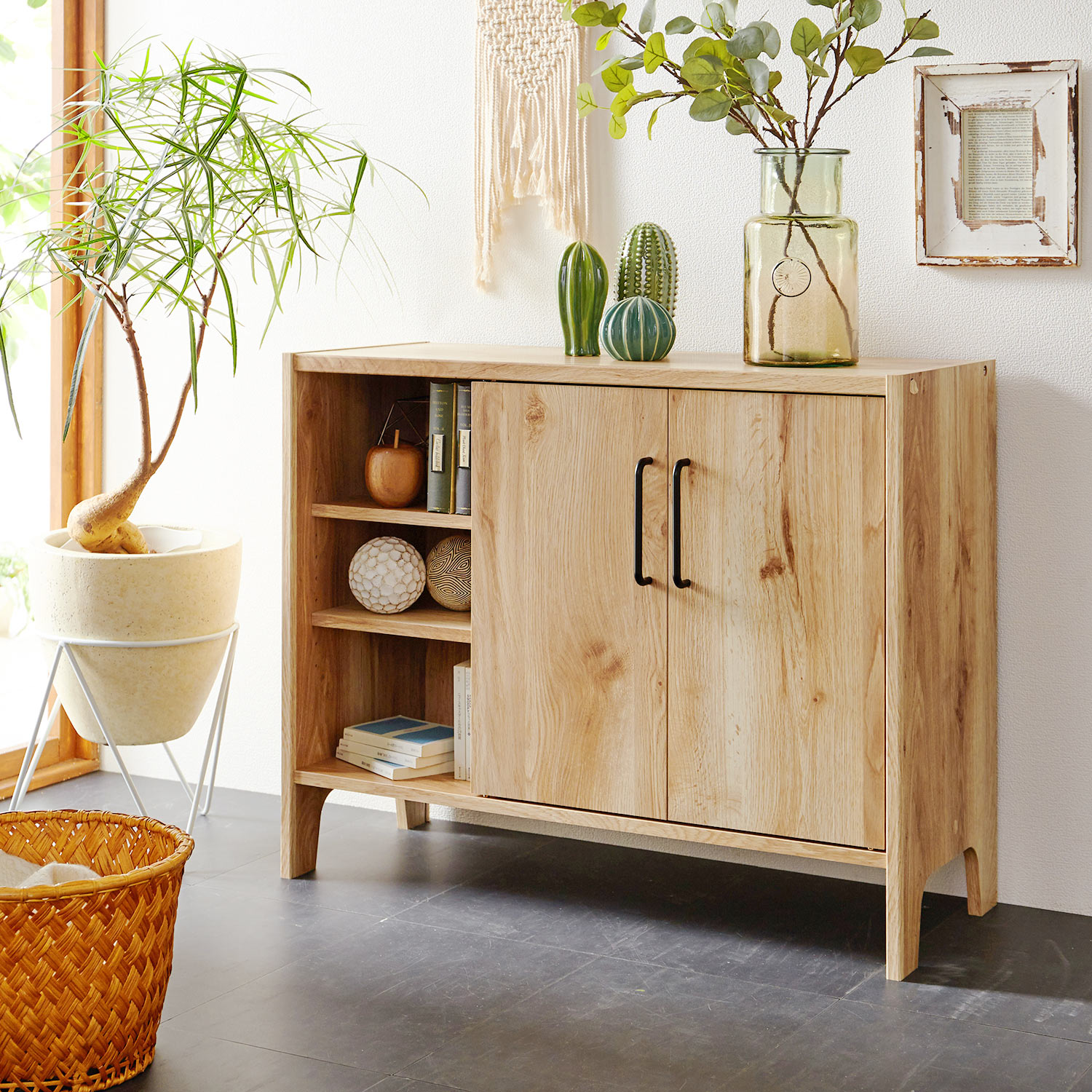 【ベルメゾン】塩系インテリアに馴染むワイドキャビネット