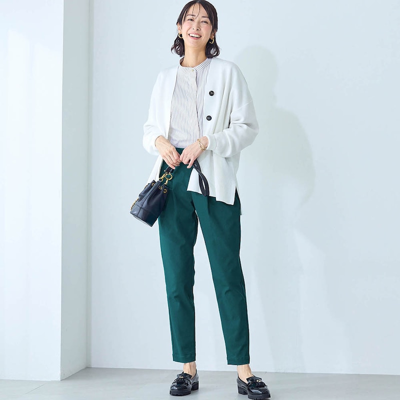 モデル身長169cm／M・股下66cm ※写真は撮影用のため股下+6cmになります。