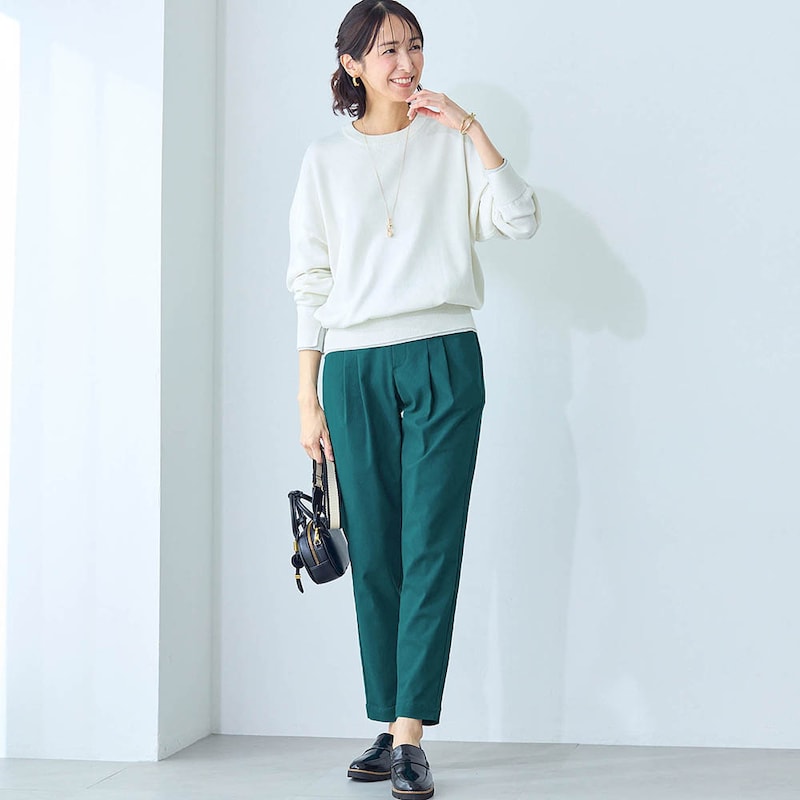 モデル身長169cm／M・股下66cm ※写真は撮影用のため股下+6cmになります。