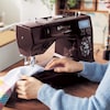 【ベルメゾン】文字縫い・刺繍・絵文字まで縫えるフラワー柄のコンピュータミシン