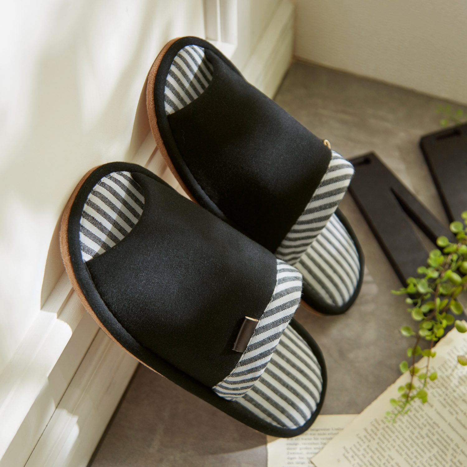 【ベルメゾン】【メンズ用】モノトーン調スリッパ(適応サイズ:約28~29cm) 【ベルメゾン】【メンズ用】モノトーン調スリッパ(適応サイズ:約28~29cm)