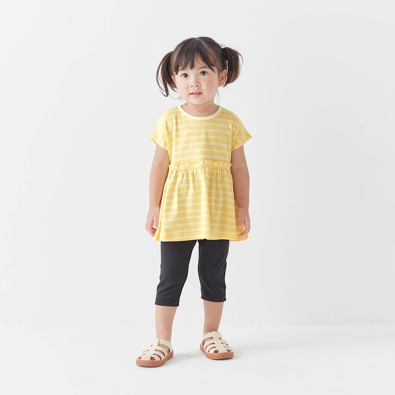 イエローボーダー／モデル身長87cm・90サイズ着用