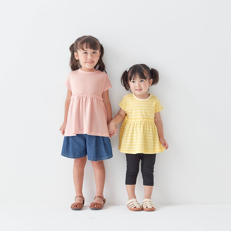 左)ピンク／105.5cm・110サイズ、右)イエローボーダー／87cm・90サイズ