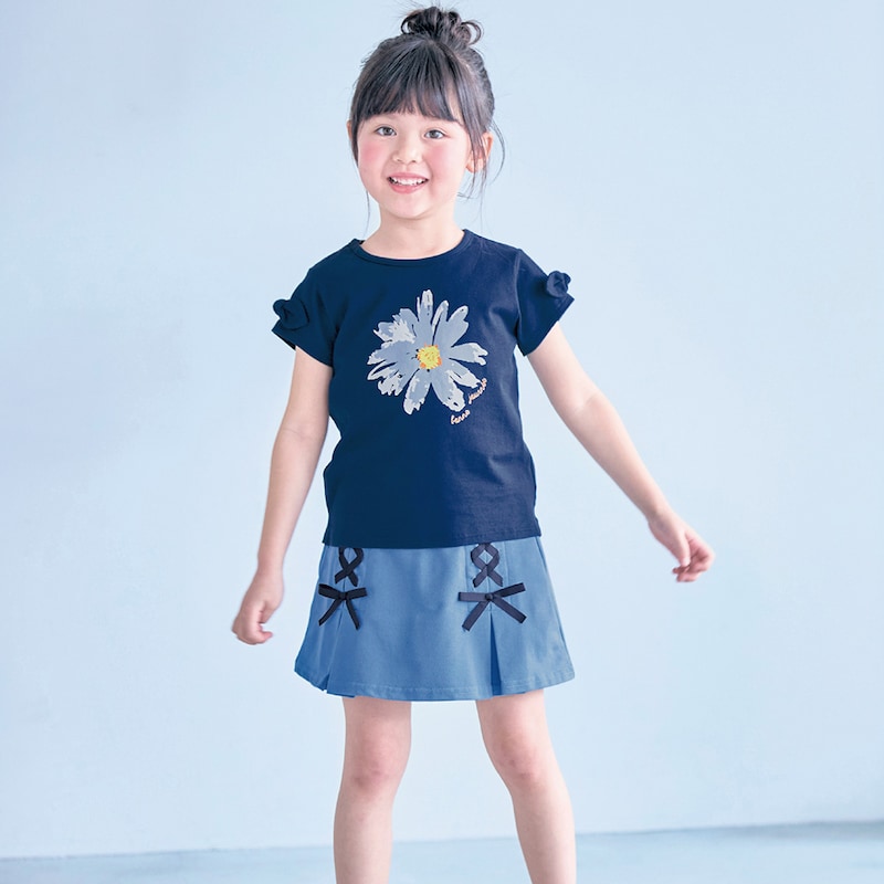 ライトブルー／モデル身長113cm・サイズ110