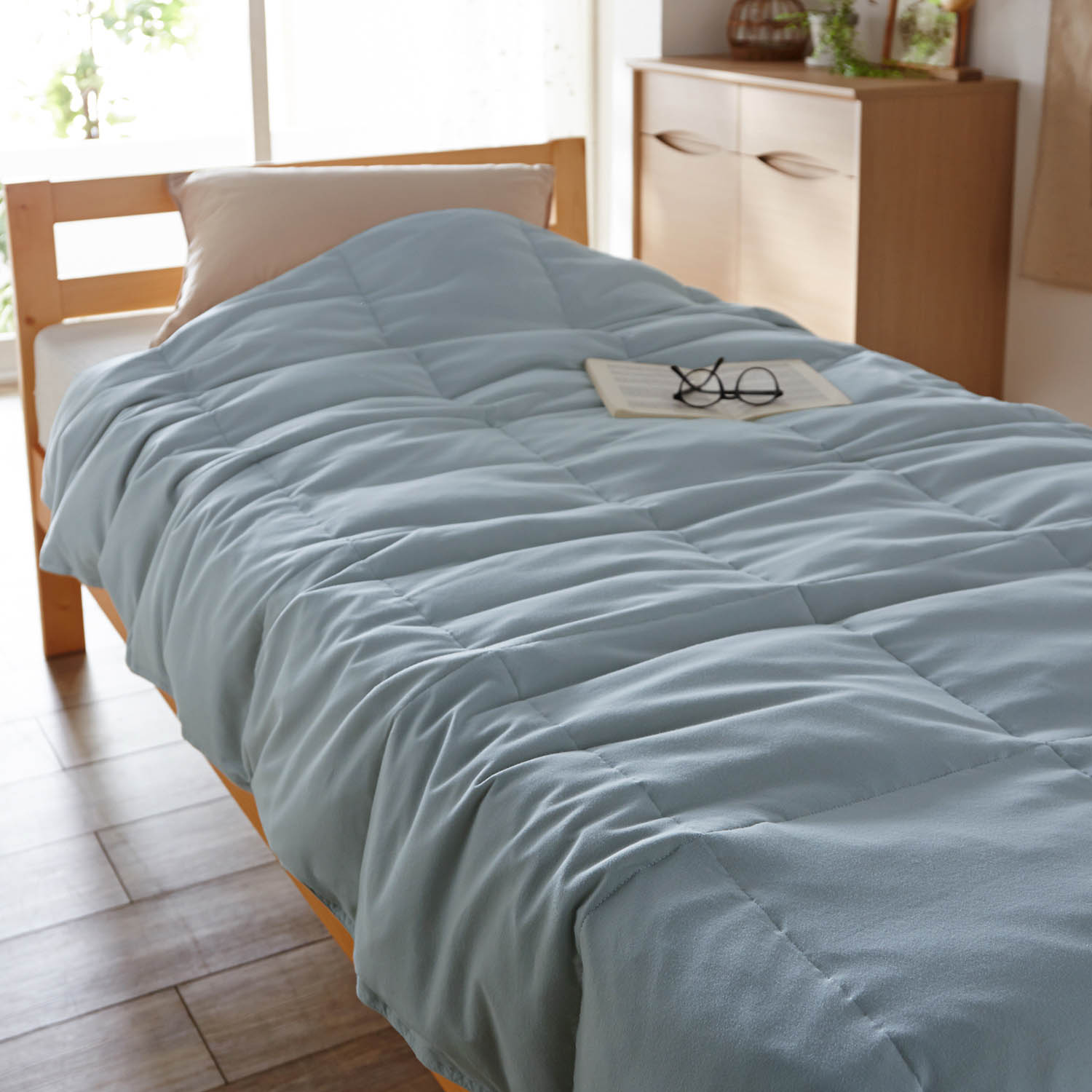 【ベルメゾン】くたっとしたやわらかコットンの洗えるダウンケット