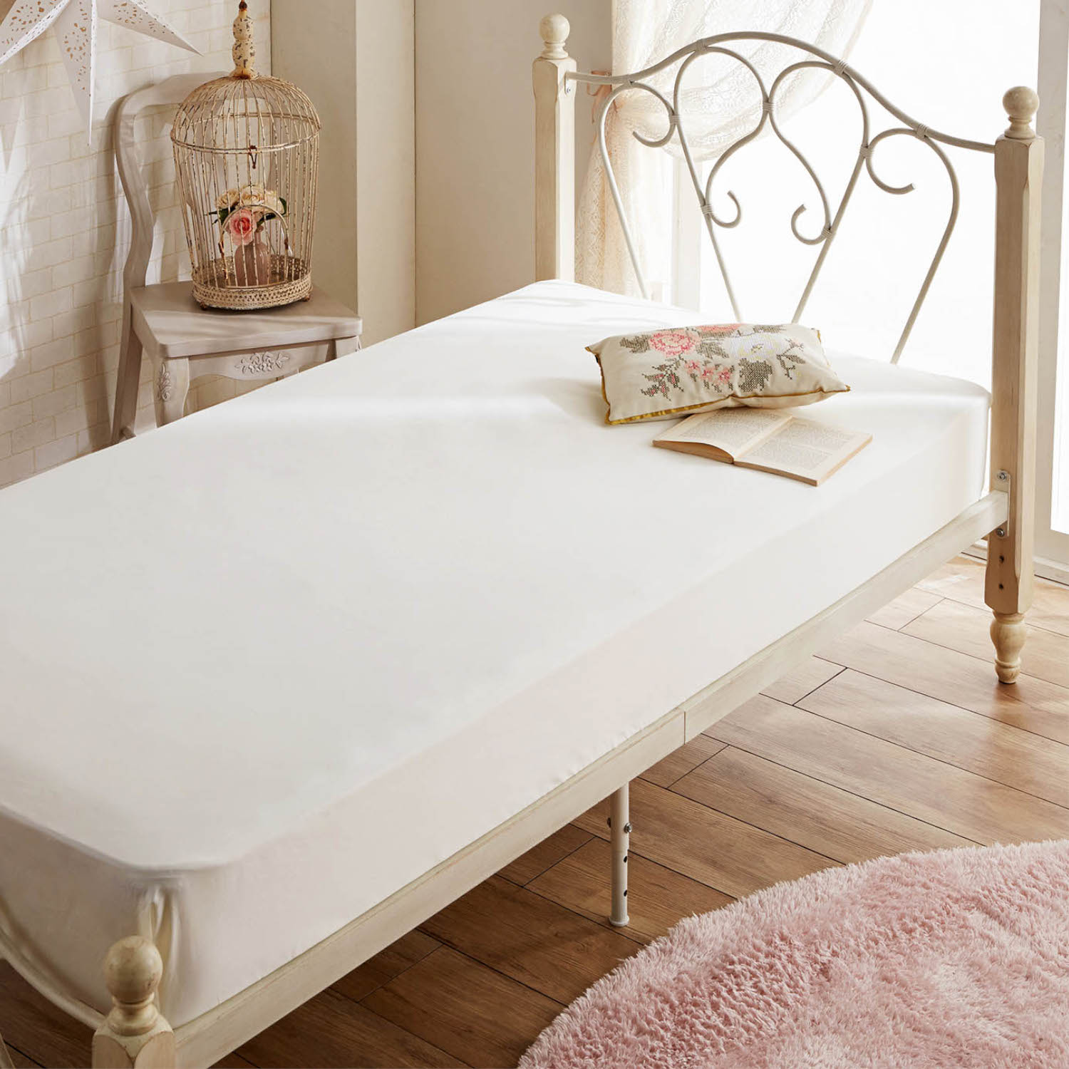 Girly queen store bed frame