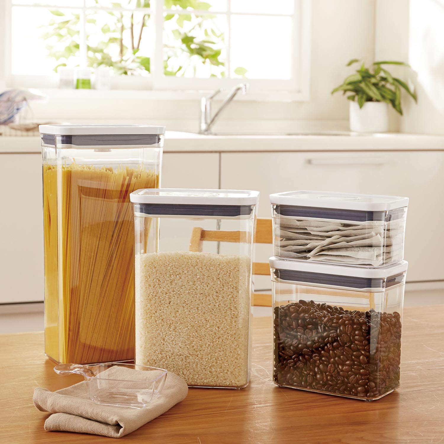 【オクソー/OXO】ワンタッチで開けやすい保存容器"ポップコンテナ レクタングル